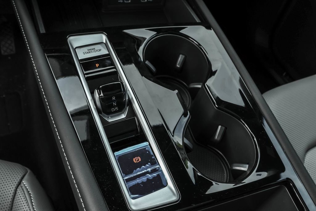 New 2025 Volkswagen Atlas Cross Sport SEL image 30