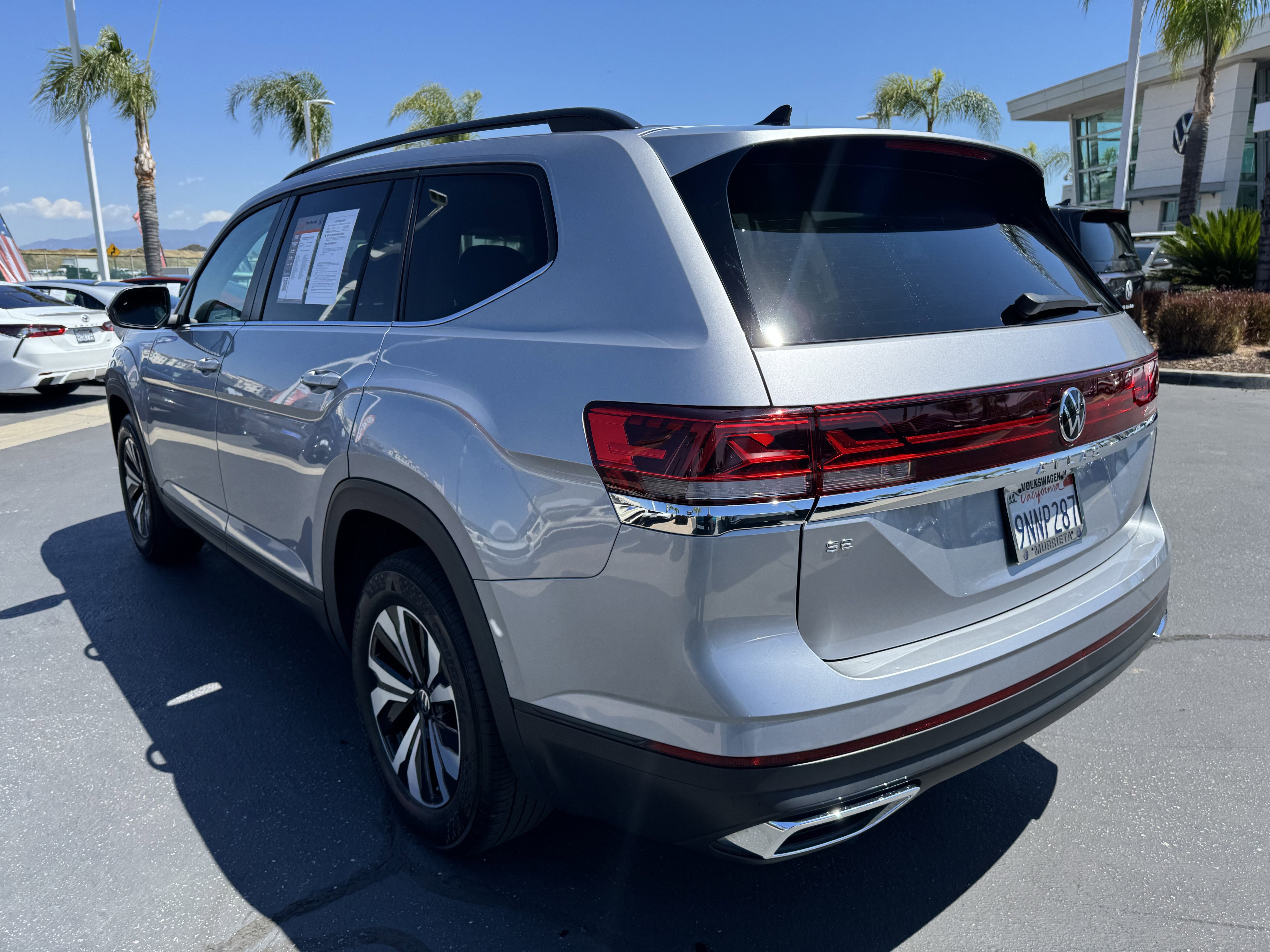 Certified 2024 Volkswagen Atlas SE FWD image 9