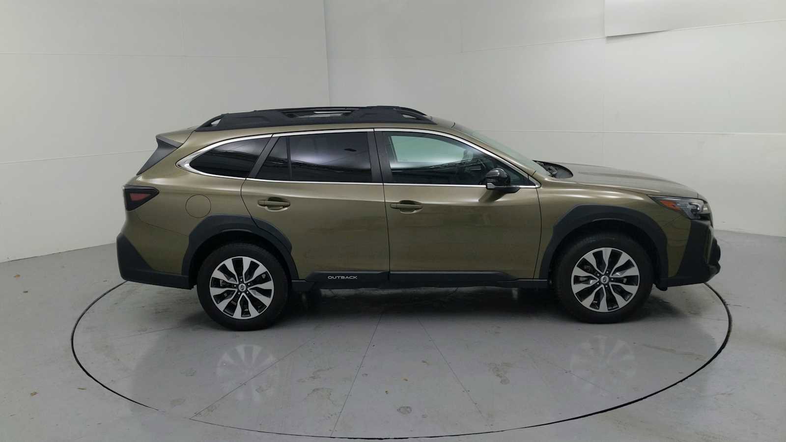 Certified 2023 Subaru Outback Limited AWD/4WD image 12