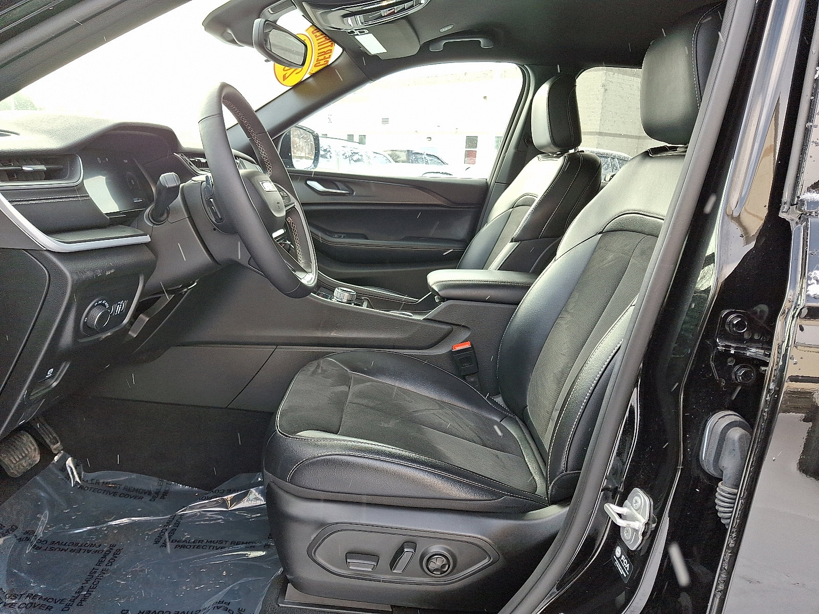 Certified 2024 Jeep Grand Cherokee L Laredo image 14