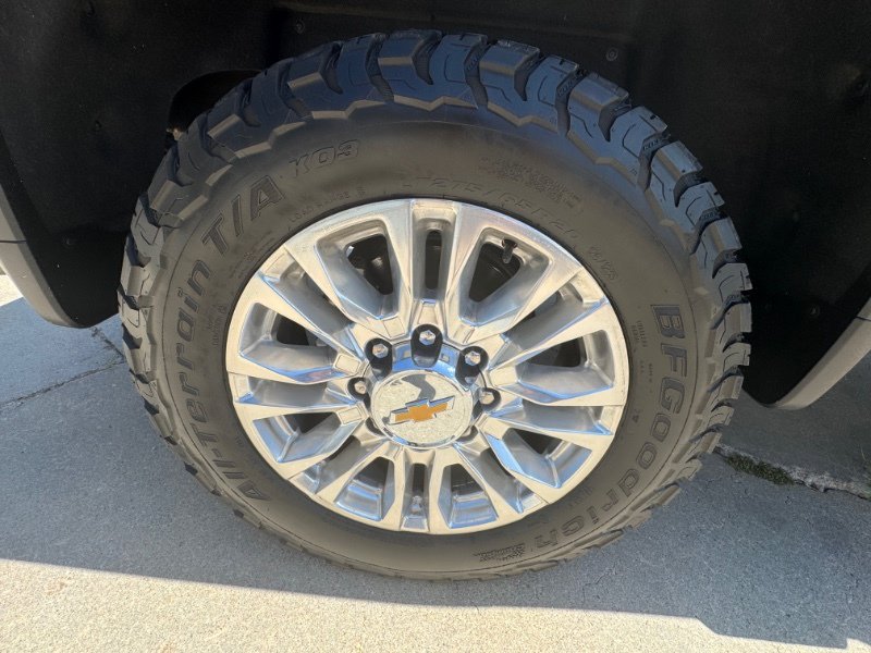 Used 2023 Chevrolet Silverado 2500 High Country w/ Z71 Off-Road Package AWD/4WD image 23