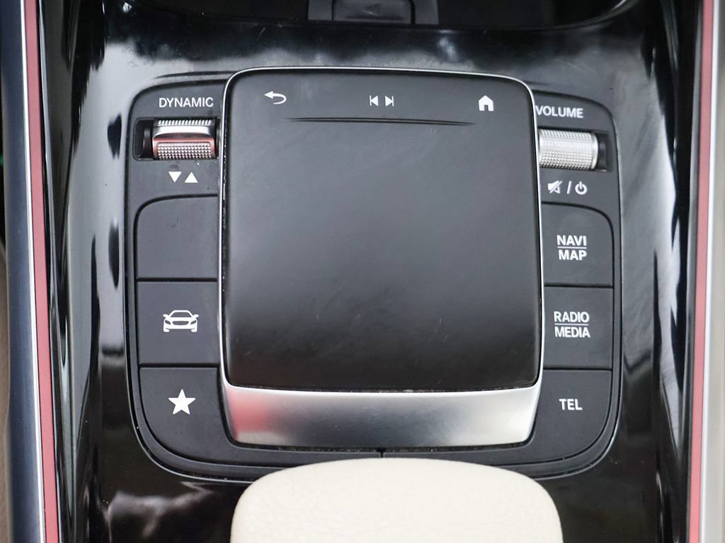 Used 2021 Mercedes-Benz GLB 250 4MATIC w/ Premium Package image 48