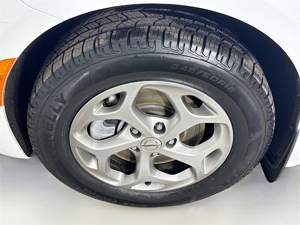 Used 2022 Chrysler Pacifica Limited w/ Uconnect Theater Family Group image 35