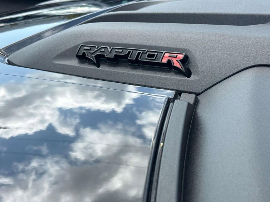 Certified 2025 Ford F150 Raptor w/ Equipment Group 803A Raptor R AWD/4WD image 6