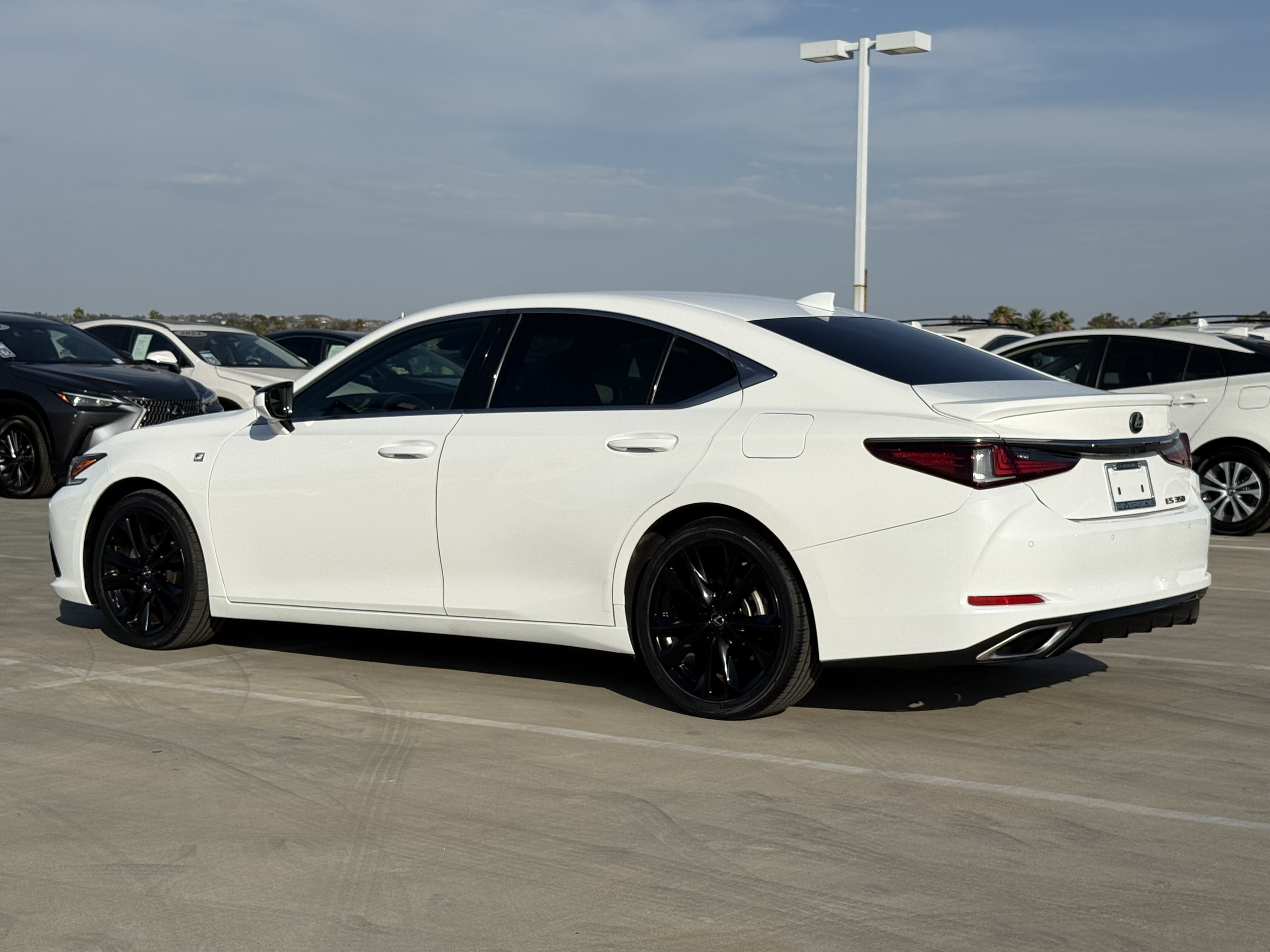 Certified 2022 Lexus ES 350 F Sport w/ Accessory Package 2 FWD image 10