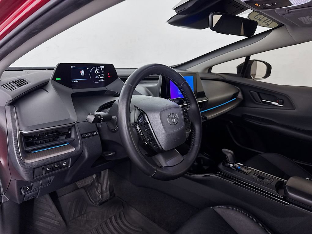 Used 2023 Toyota Prius XLE image 12