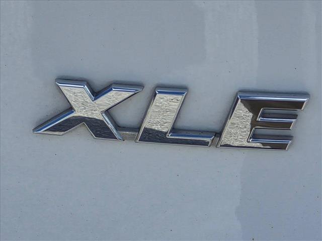 Used 2022 Toyota RAV4 XLE w/ Convenience Package FWD image 20
