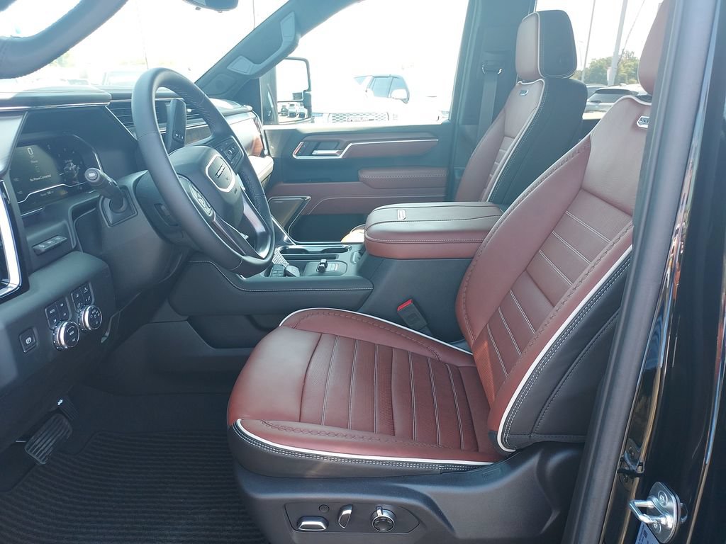 Used 2025 GMC Sierra 2500 Denali Ultimate AWD/4WD image 13