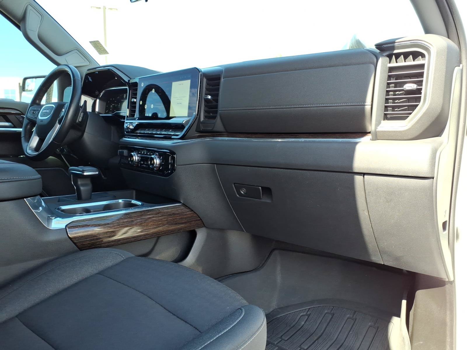 Used 2022 GMC Sierra 1500 Elevation w/ Max Trailering Package AWD/4WD image 9