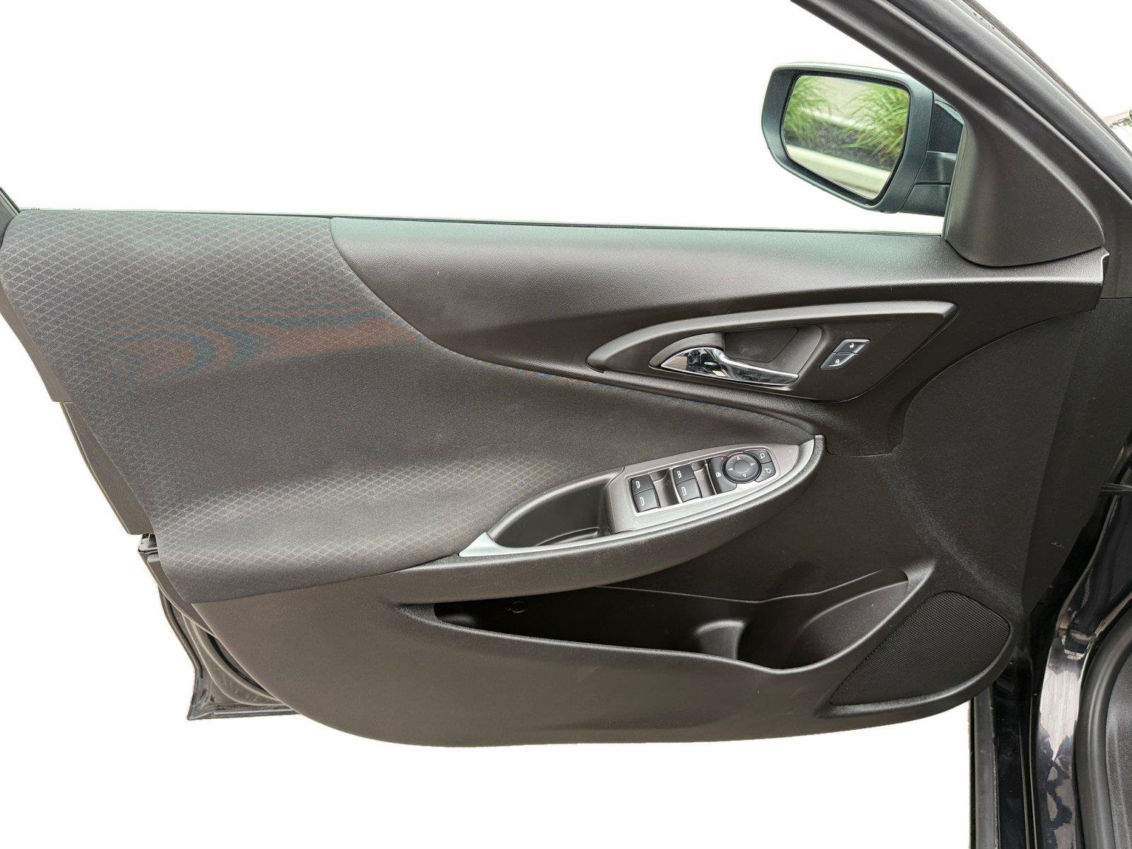 Used 2024 Chevrolet Malibu LT FWD image 9