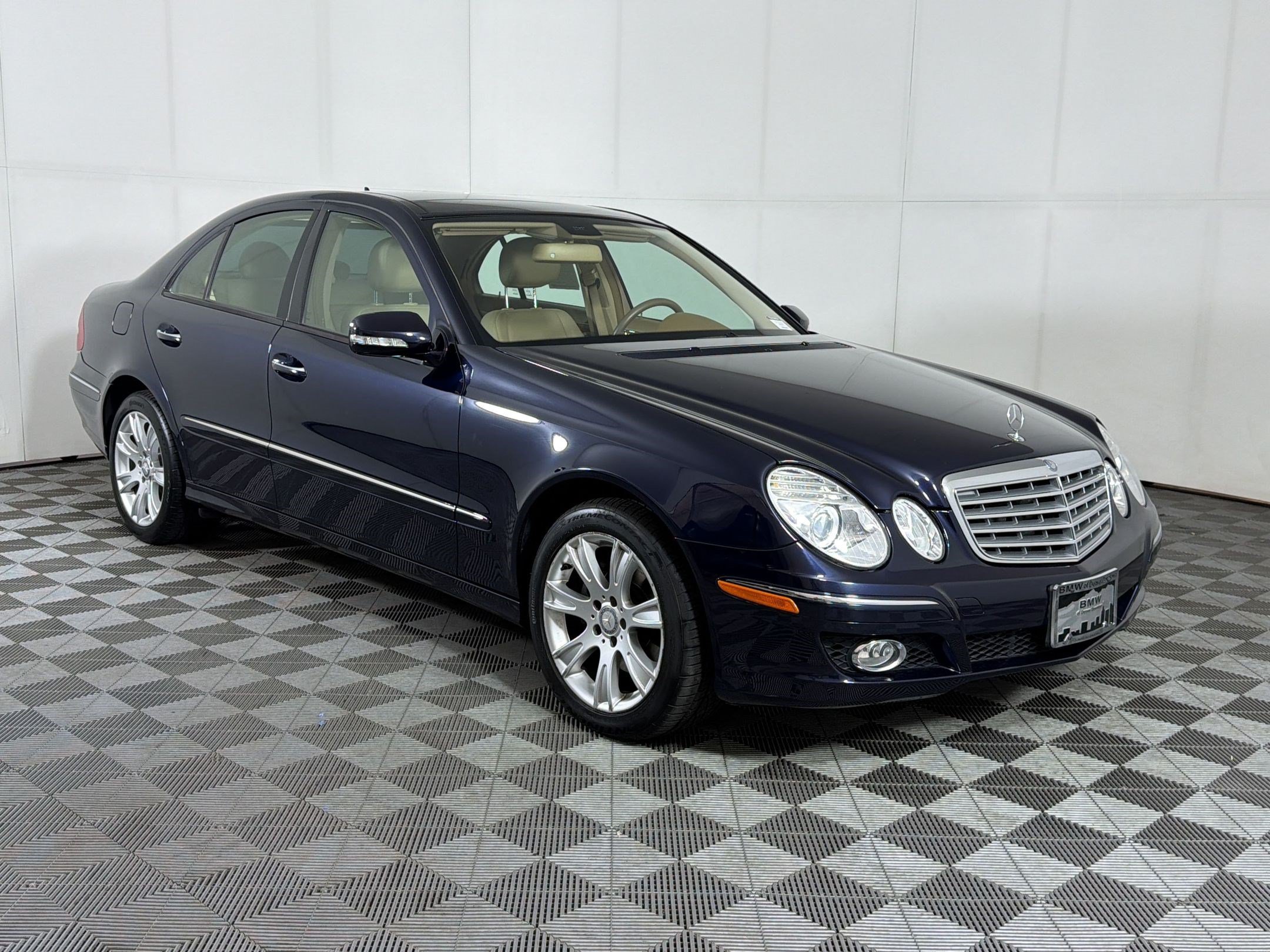 Used 2009 Mercedes-Benz E 350 4MATIC Sedan image 7