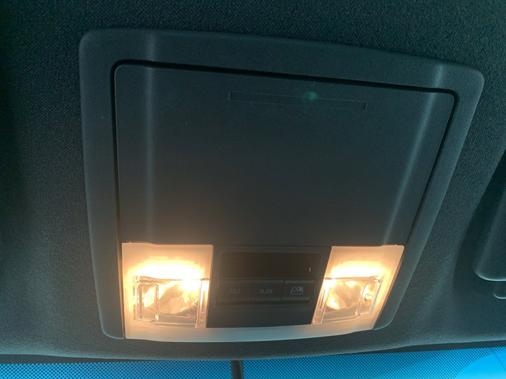 Used 2015 Ford F350 Platinum image 26