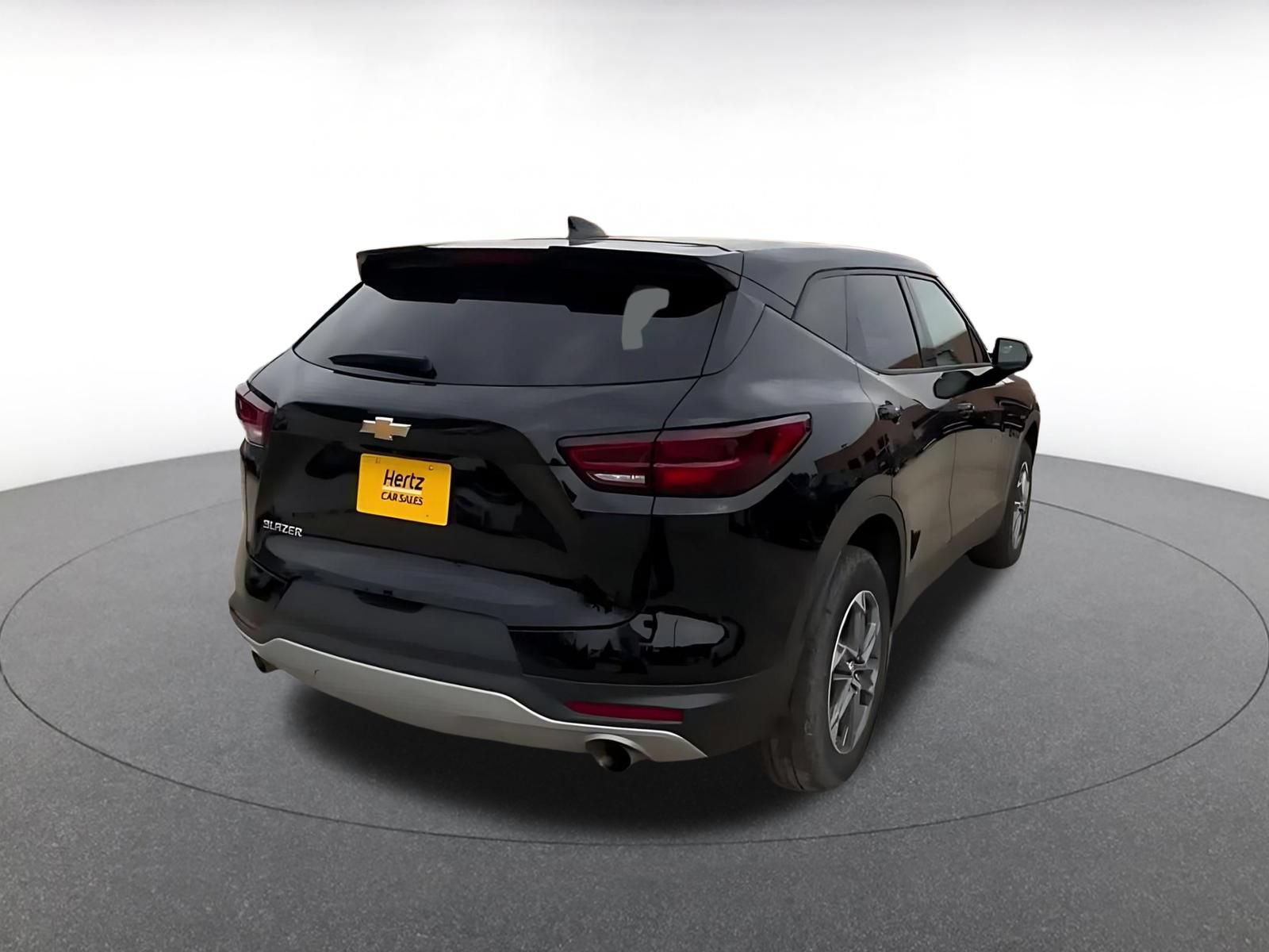 Used 2025 Chevrolet Blazer LT FWD image 14
