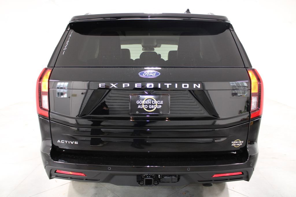 New 2026 Ford Expedition Active image 7