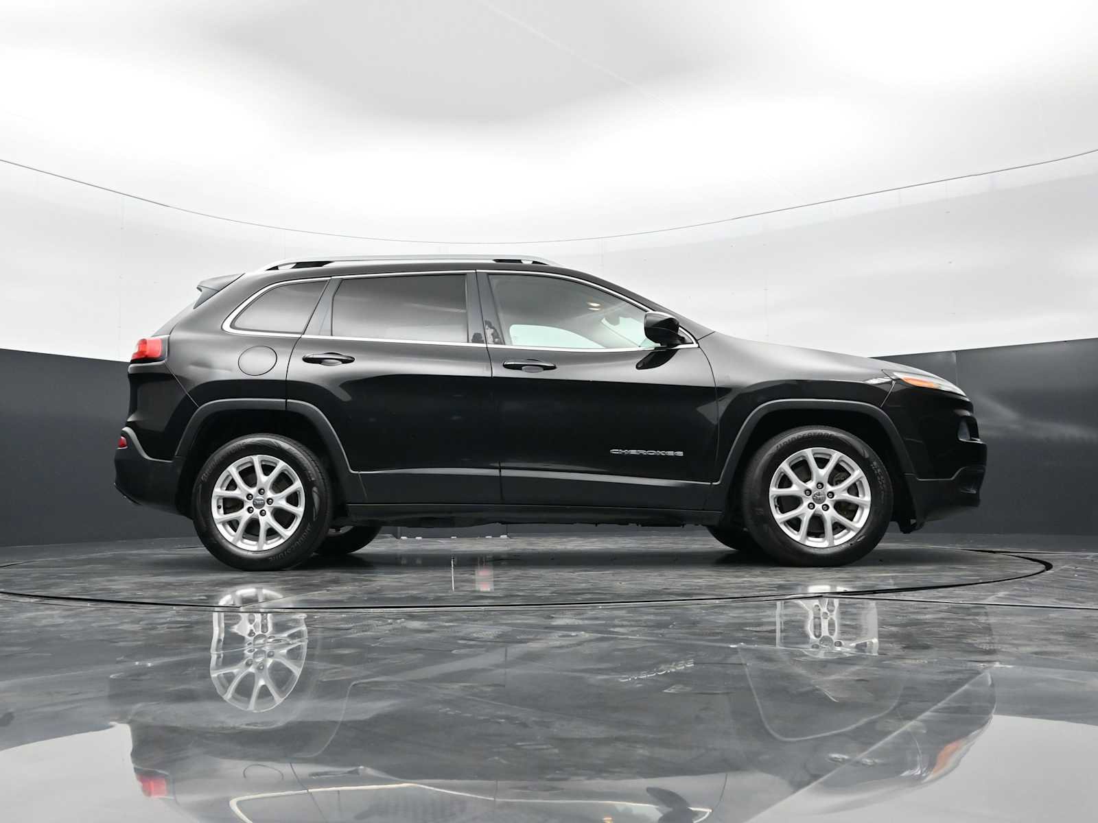 Used 2014 Jeep Cherokee Latitude image 23