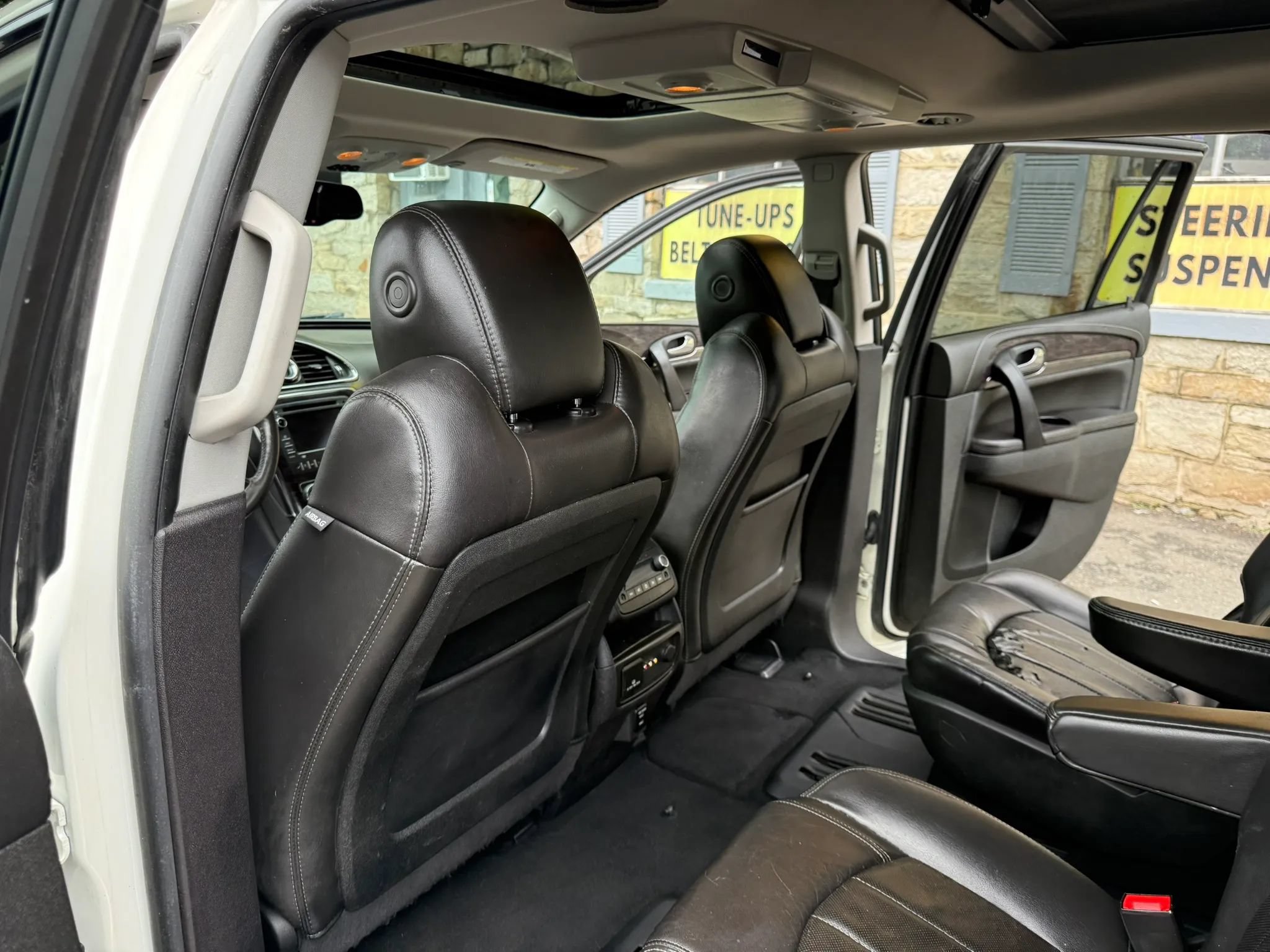 Used 2015 Buick Enclave Premium w/ Trailering Package AWD/4WD image 23