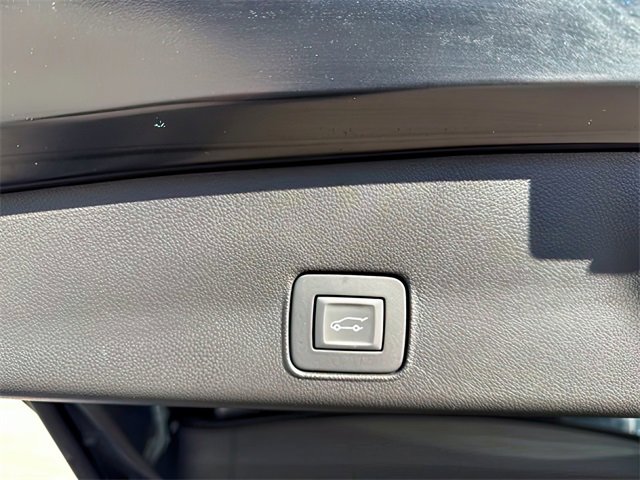 Used 2023 Chevrolet TrailBlazer RS w/ Sun and Liftgate Package image 22