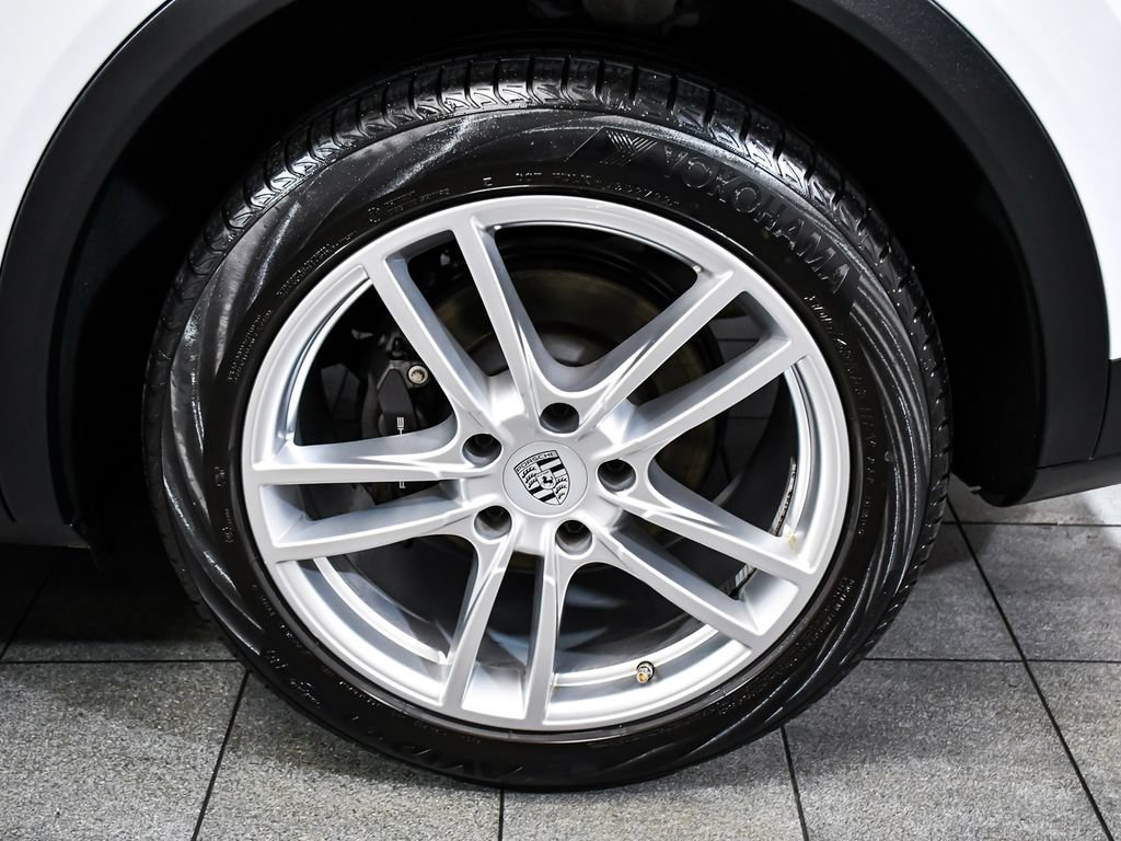 Used 2023 Porsche Cayenne AWD/4WD image 8