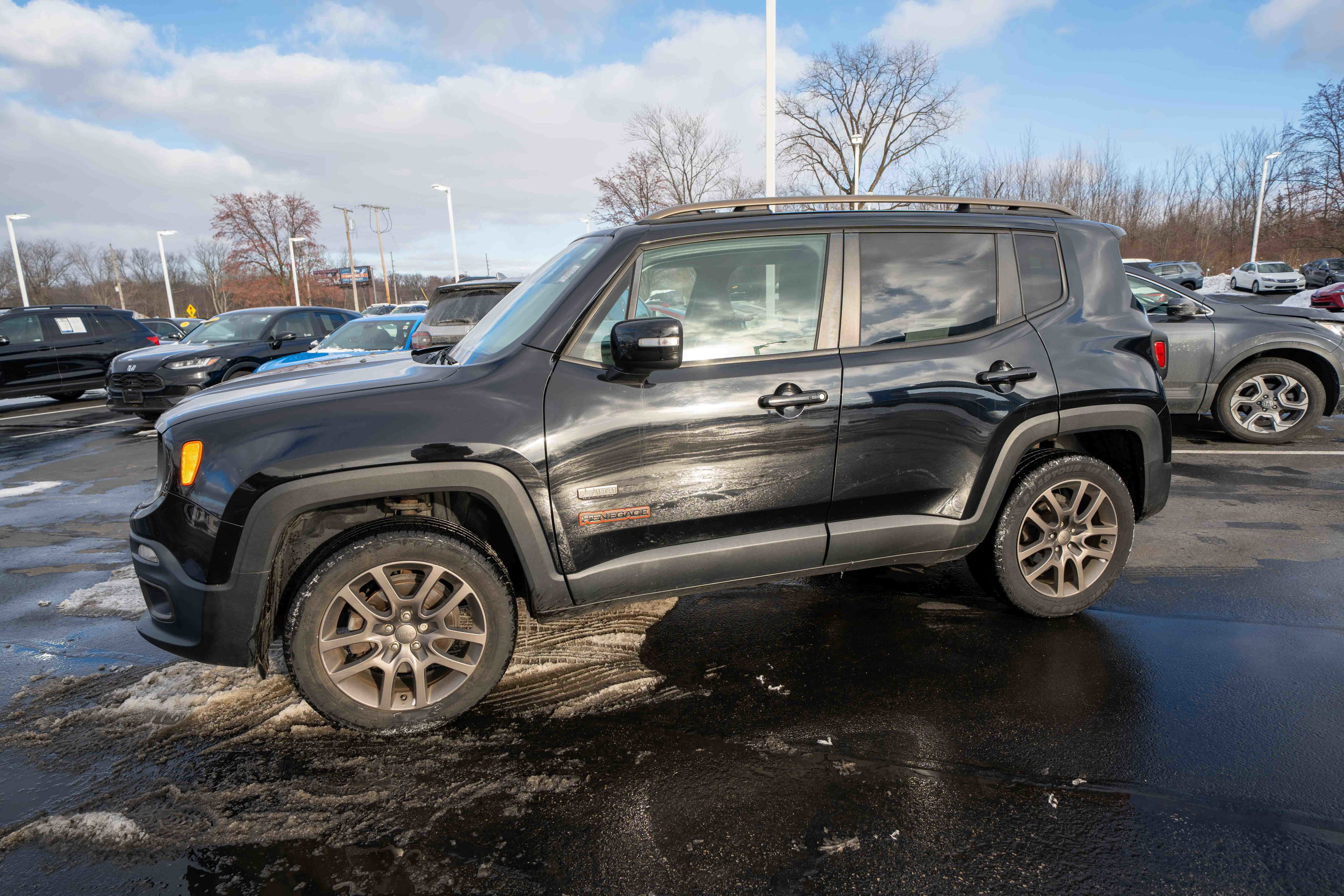 Used 2016 Jeep Renegade 75th Anniversary image 2