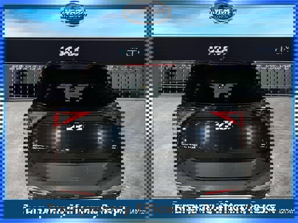 Used 2023 Kia Sportage LX image 5