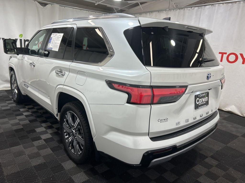 Used 2024 Toyota Sequoia Capstone image 5