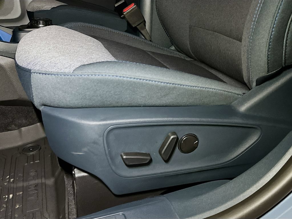 New 2026 Ford Maverick XLT w/ XLT Luxury Package FWD image 18