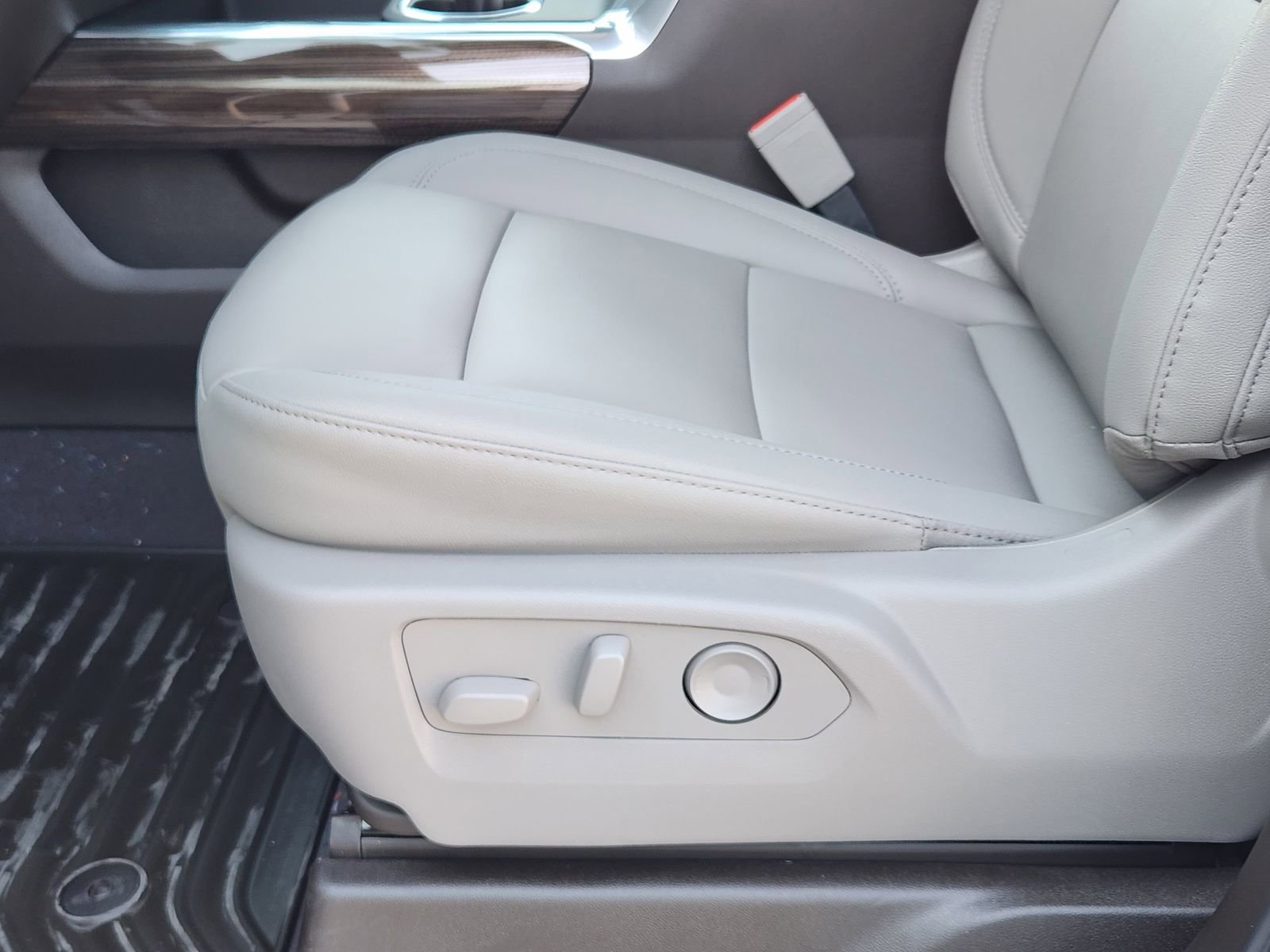 New 2026 Chevrolet Silverado 2500 LT w/ Z71 Chrome Sport Edition image 21