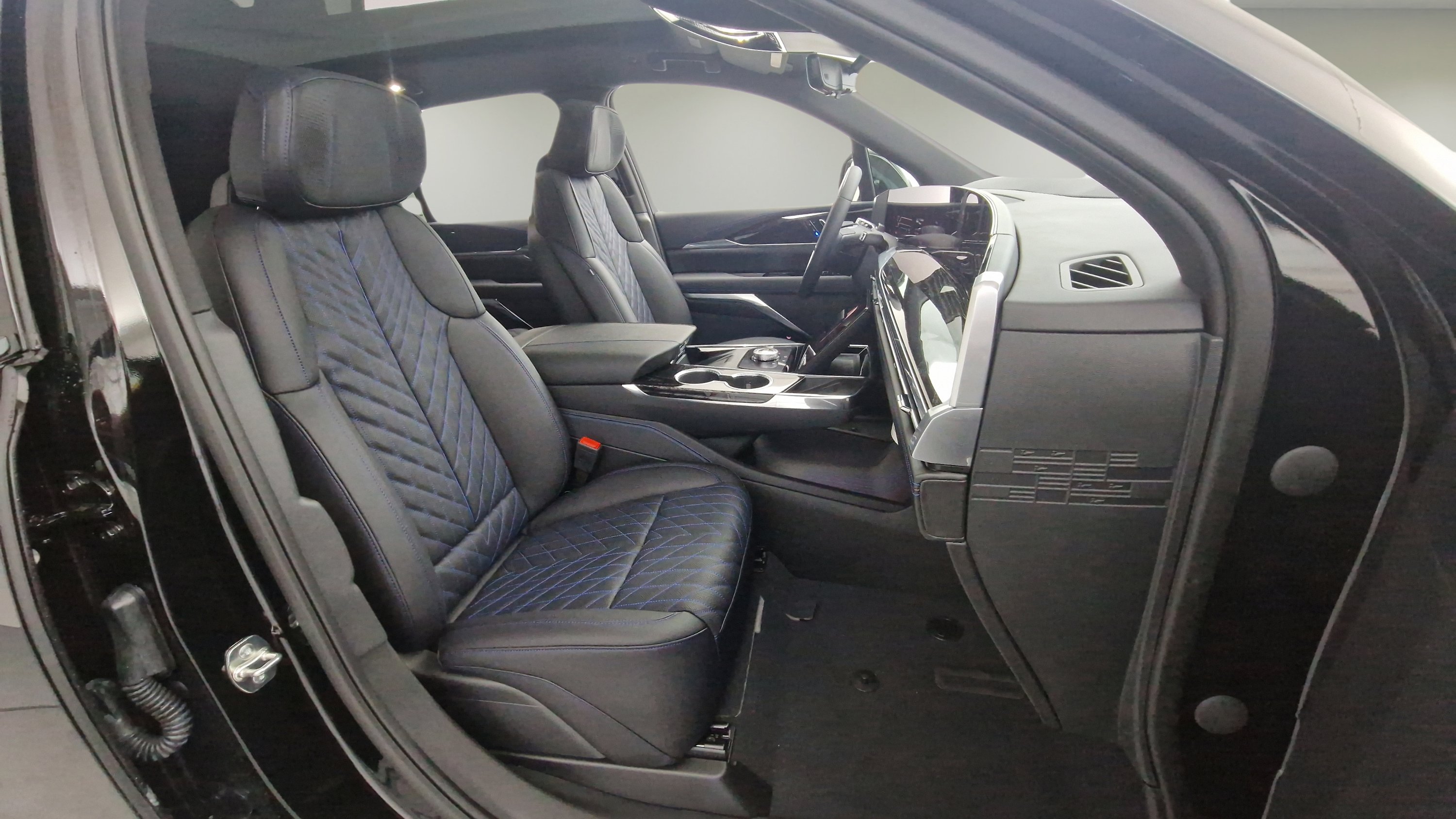 New 2026 Cadillac Escalade IQ Luxury 1 image 29