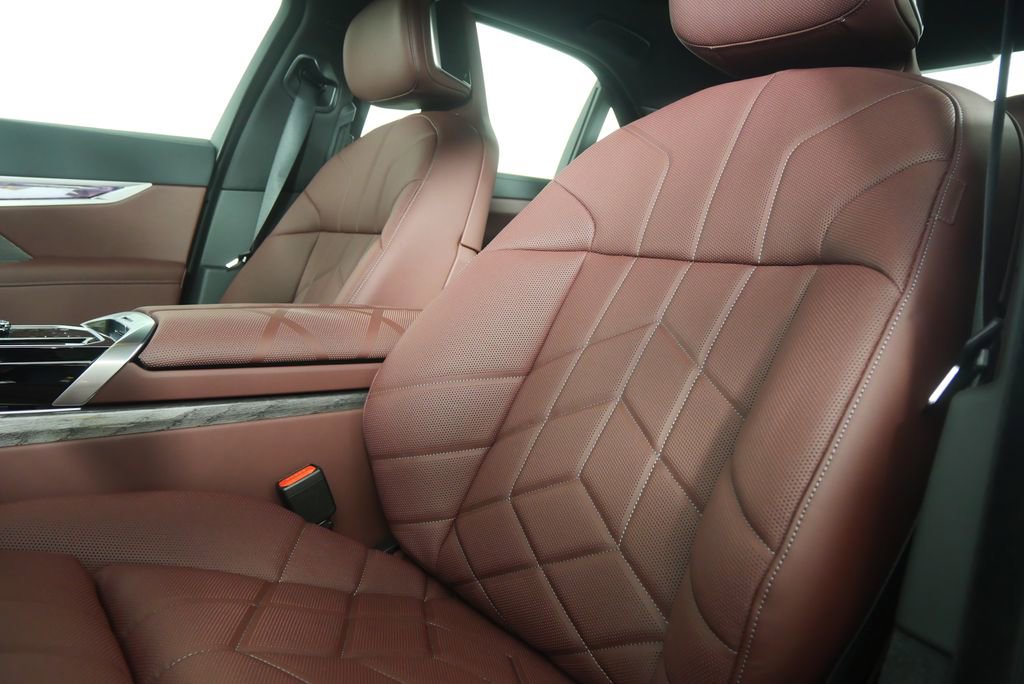 New 2026 BMW i7 eDrive50 w/ M Sport Package image 10