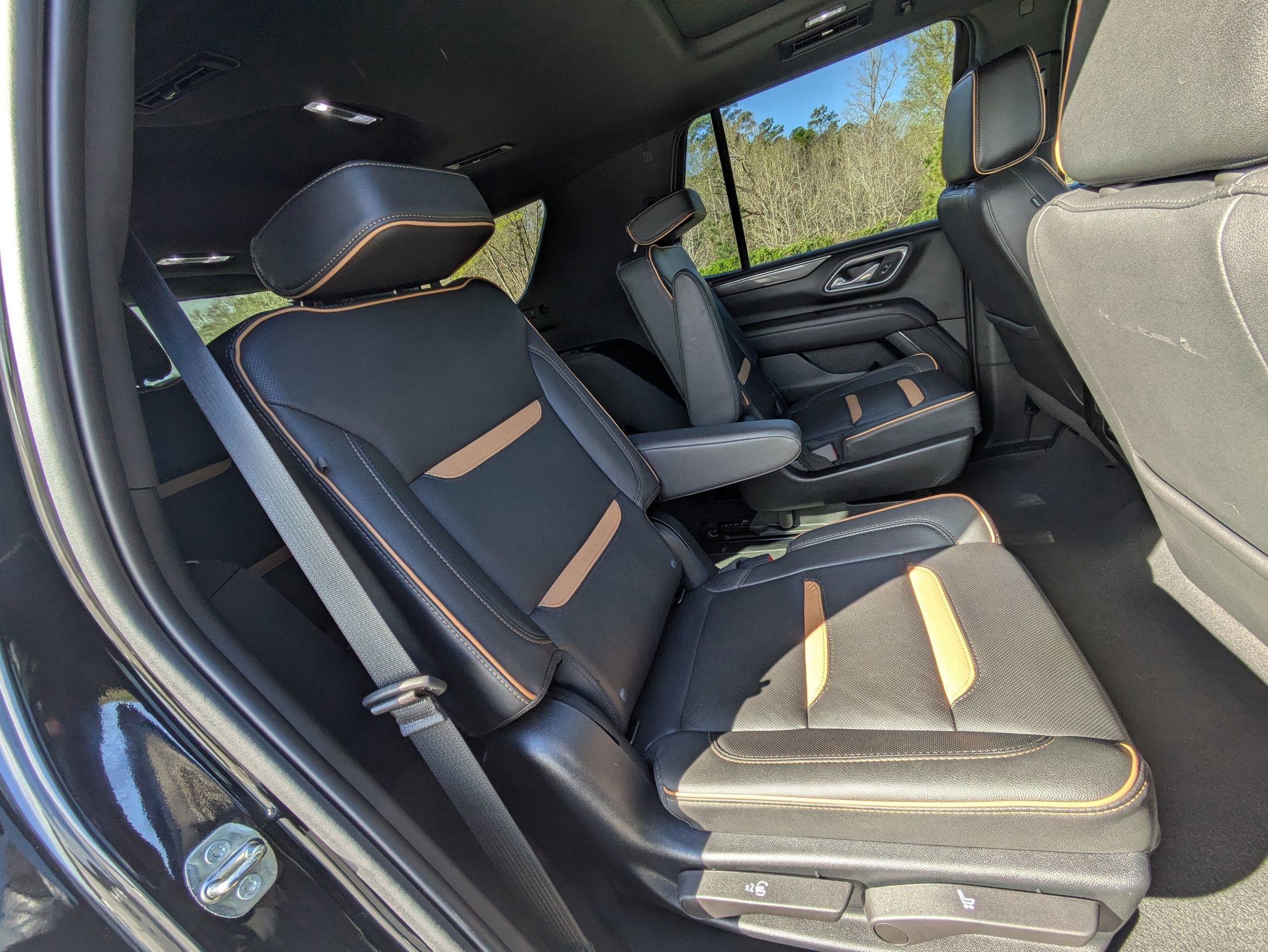 Used 2023 GMC Yukon AT4 image 29