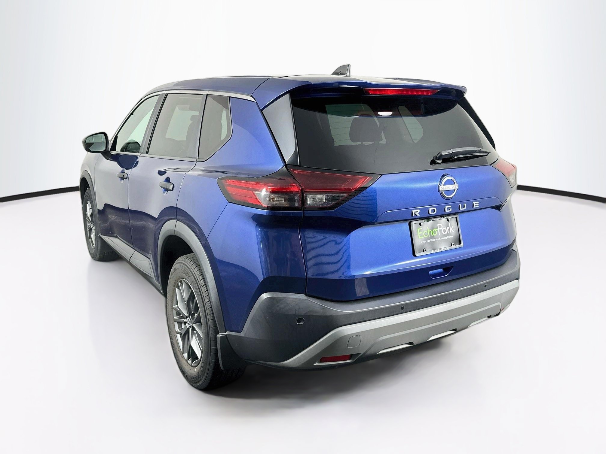 Used 2023 Nissan Rogue S FWD image 5