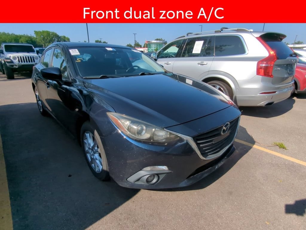 Used 2016 MAZDA MAZDA3 i Touring w/ Popular Equipment Package FWD image 3