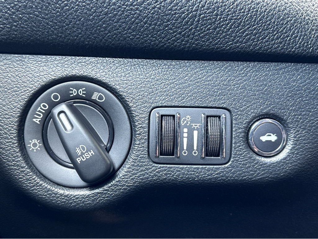 Used 2018 Dodge Challenger SXT Plus image 10