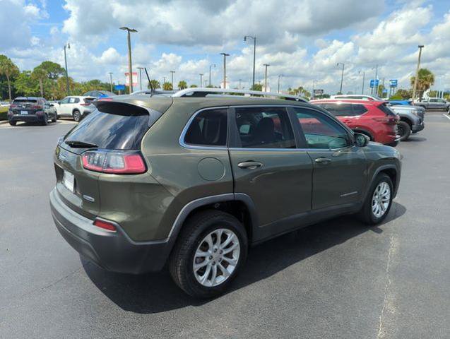 Used 2019 Jeep Cherokee Latitude w/ Popular Appearance Group FWD image 6