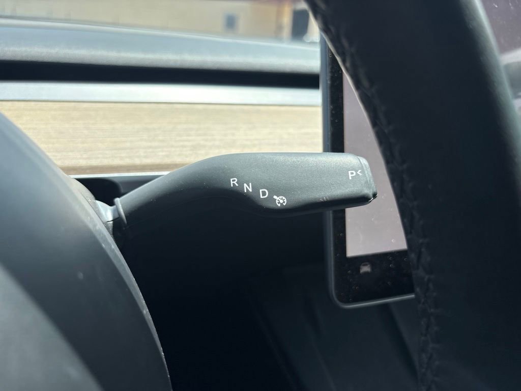 Used 2023 Tesla Model Y Long Range AWD/4WD image 25