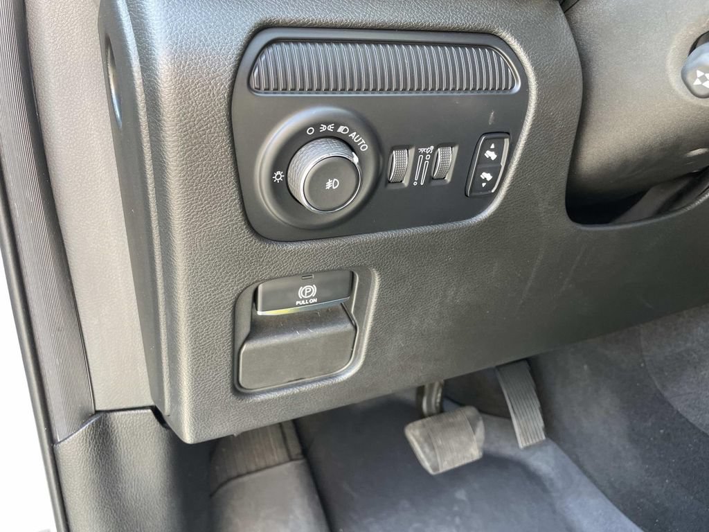 Used 2022 Jeep Wagoneer Series II AWD/4WD image 46