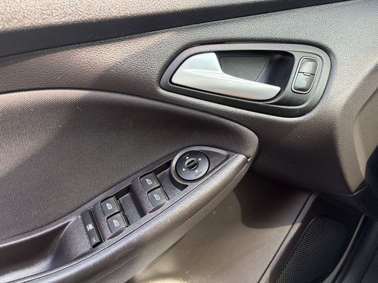 Used 2015 Ford Focus SE w/ Interior Protection Package FWD image 13