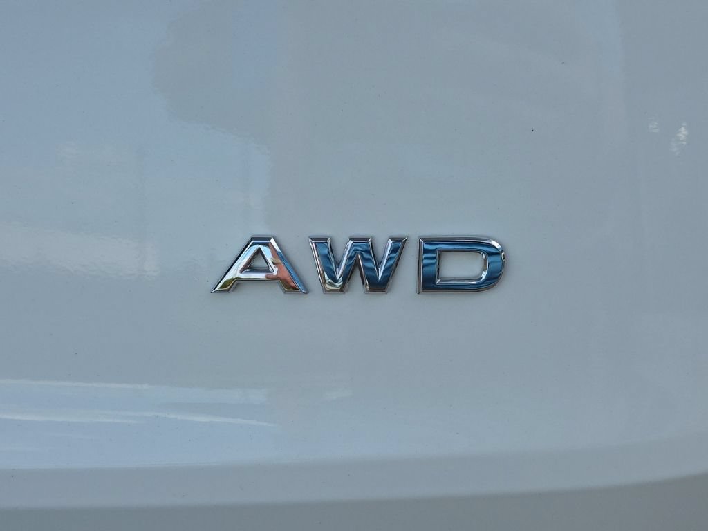 Used 2023 Nissan Rogue S AWD/4WD image 17