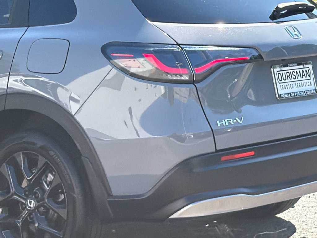 Used 2025 Honda HR-V Sport image 6