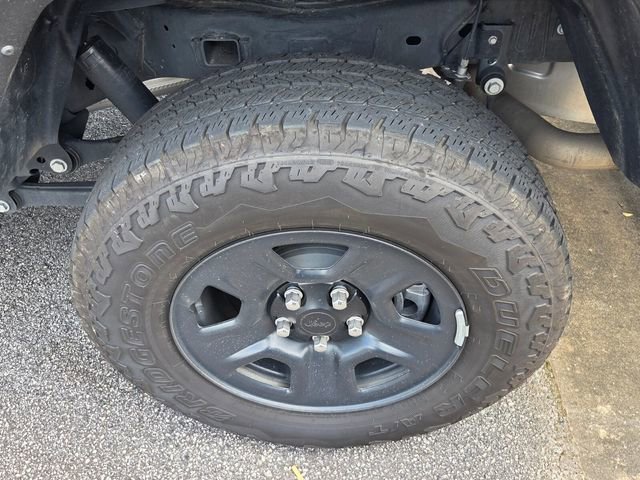 Used 2024 Jeep Gladiator Sport AWD/4WD image 4