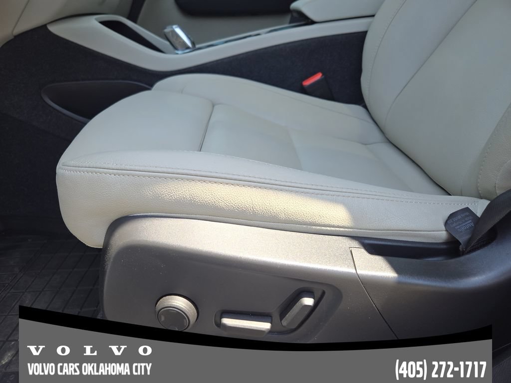 Certified 2024 Volvo XC40 B5 Ultimate w/ Protection Package Premier AWD/4WD image 18