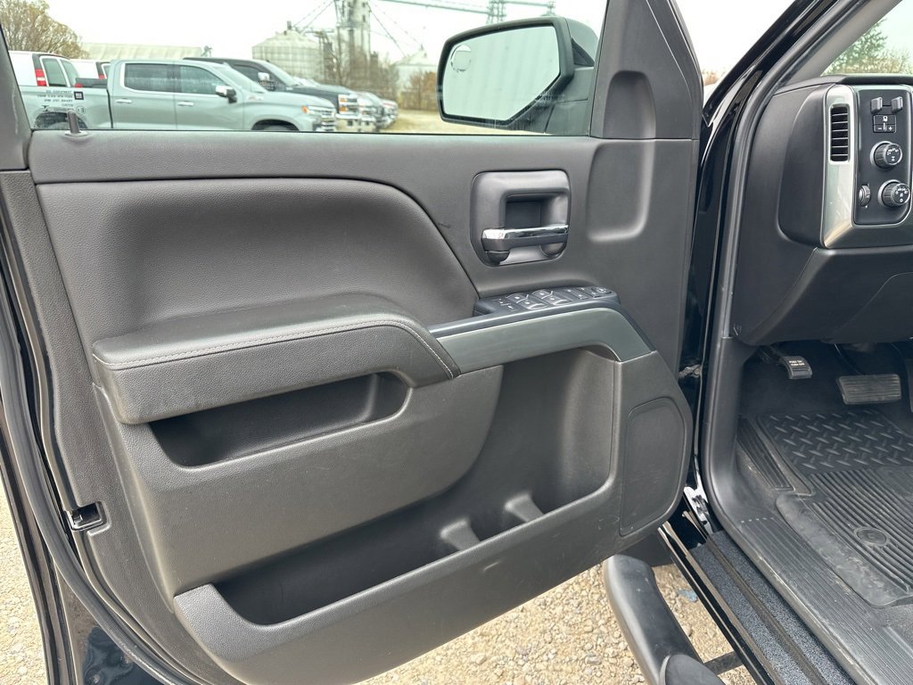 Used 2018 Chevrolet Silverado 1500 LT w/ All Star Edition image 9