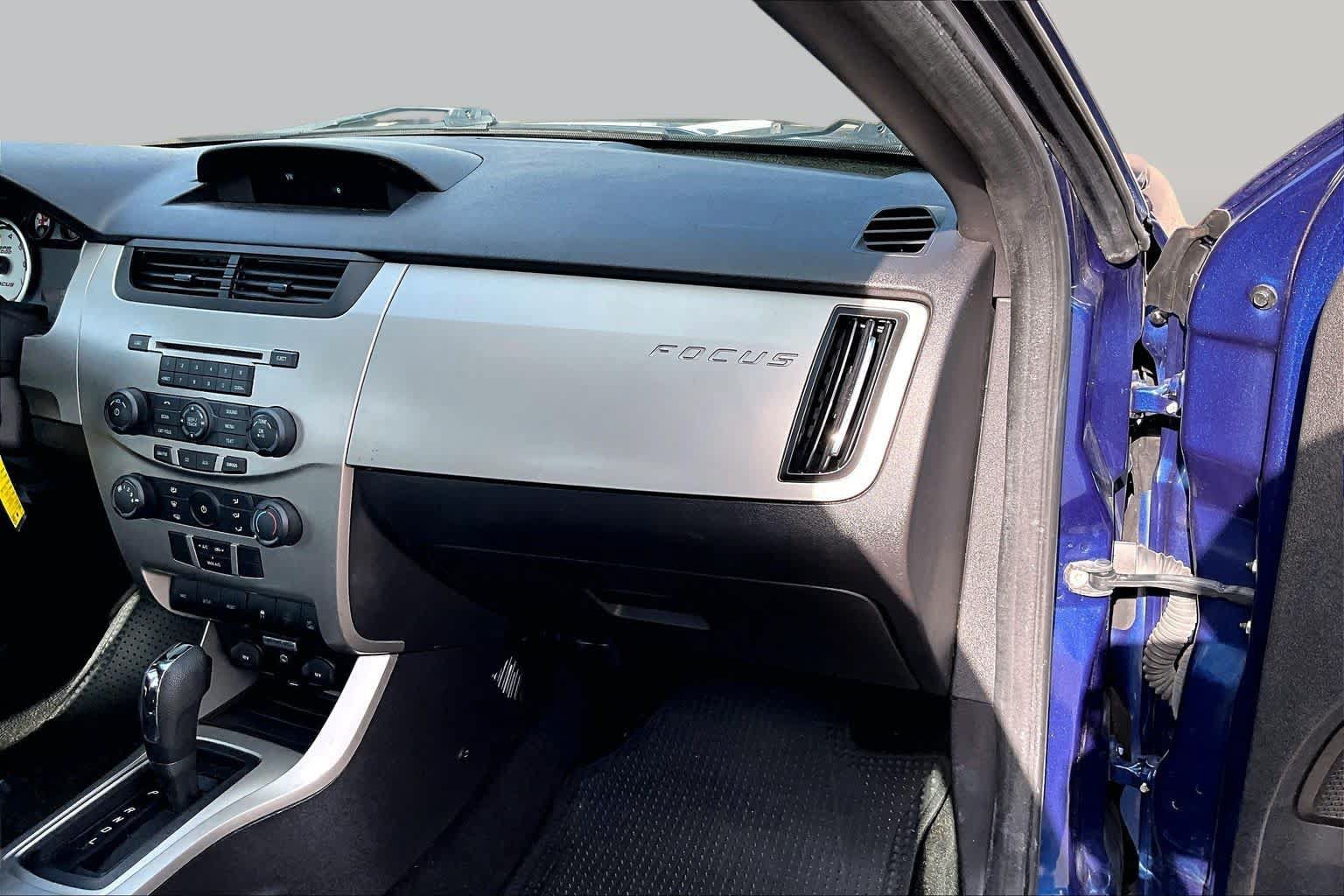 Used 2009 Ford Focus SES FWD image 18