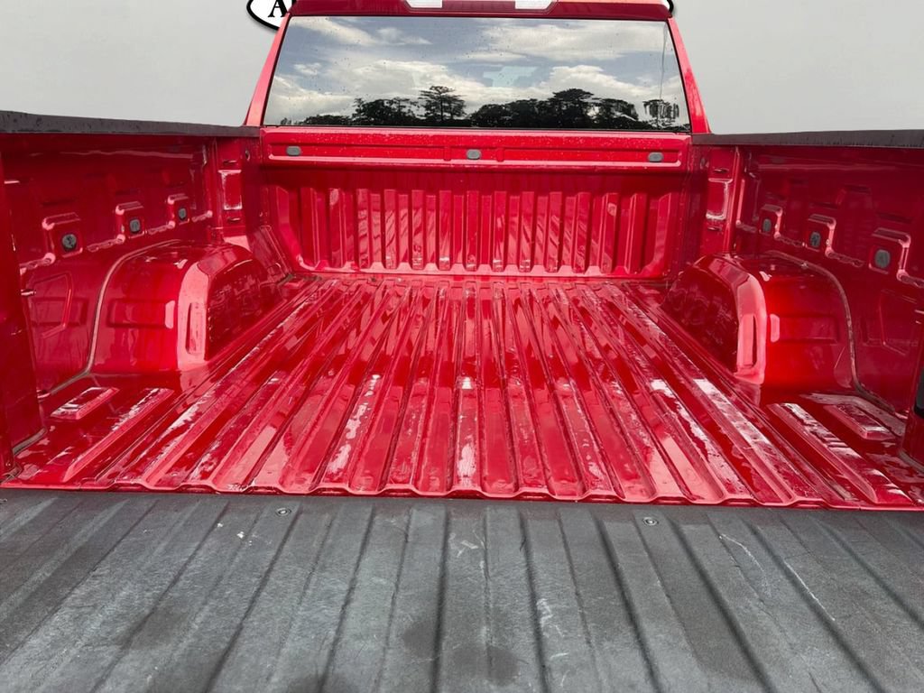 Used 2021 Chevrolet Silverado 1500 LT AWD/4WD image 7