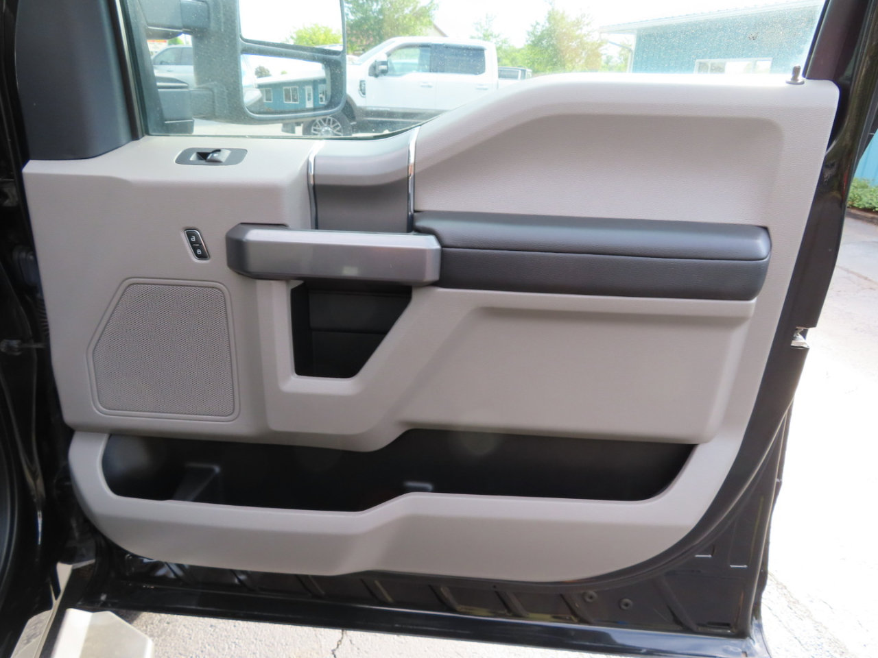 Used 2022 Ford F350 XLT w/ XLT Premium Package image 50