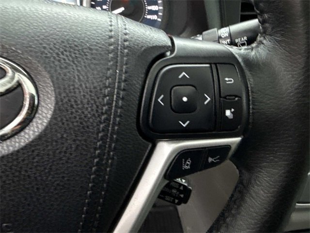 Used 2020 Toyota Sienna XLE image 19
