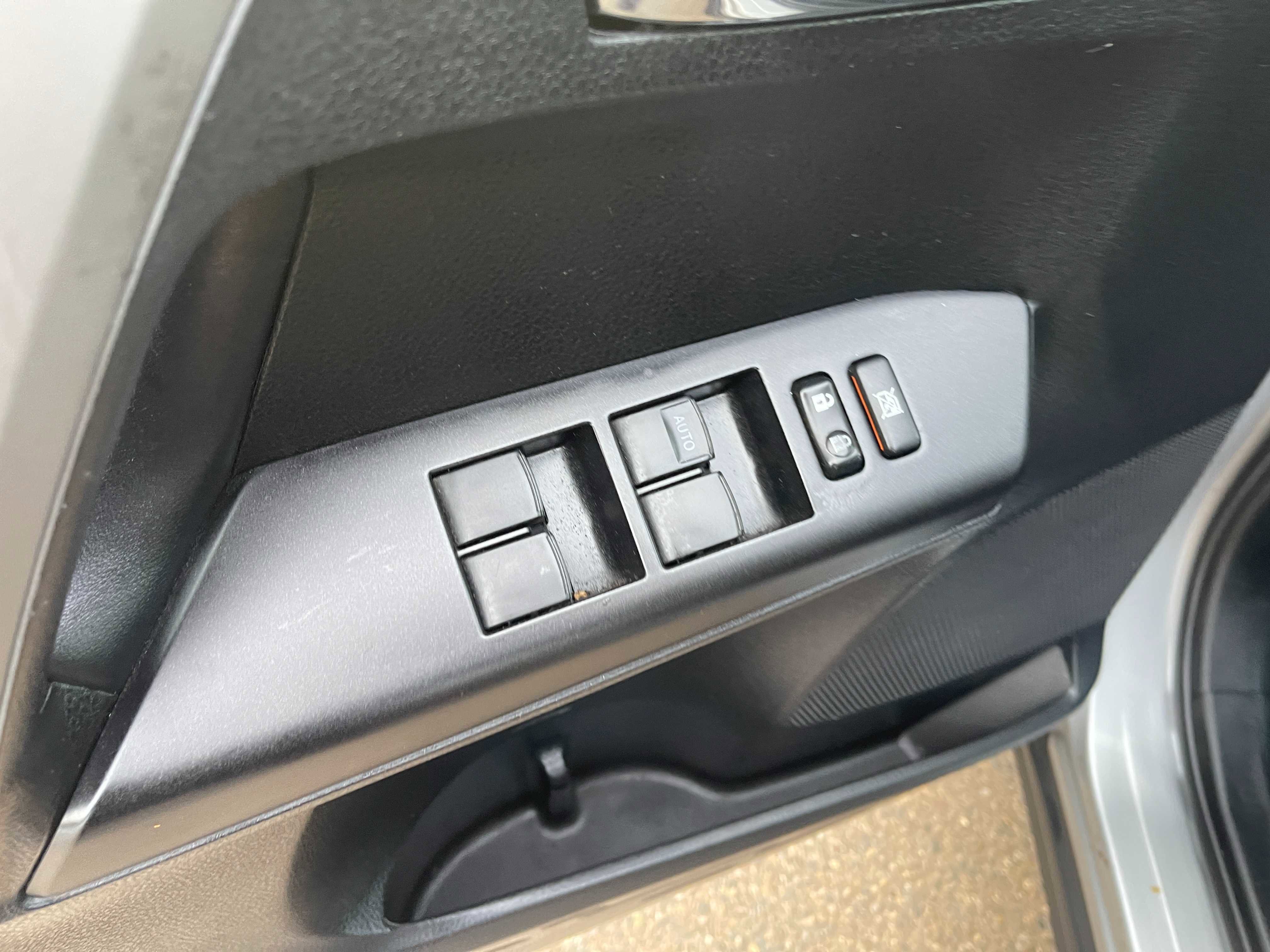 Used 2018 Toyota RAV4 XLE image 16