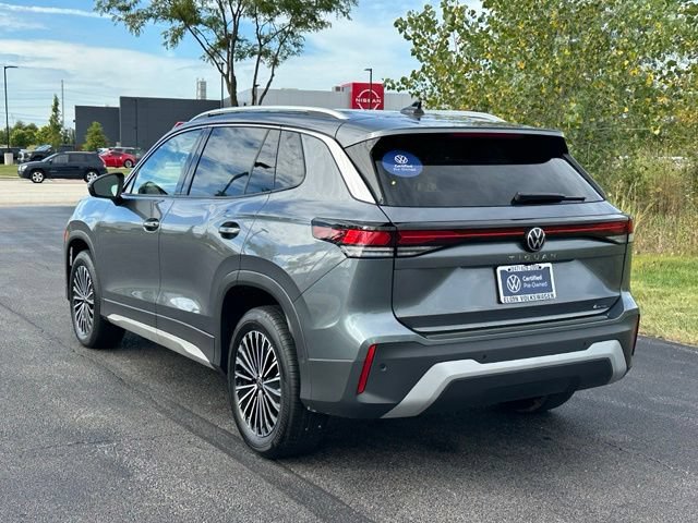 Certified 2025 Volkswagen Tiguan S w/ 18" Wheel Package AWD/4WD image 6