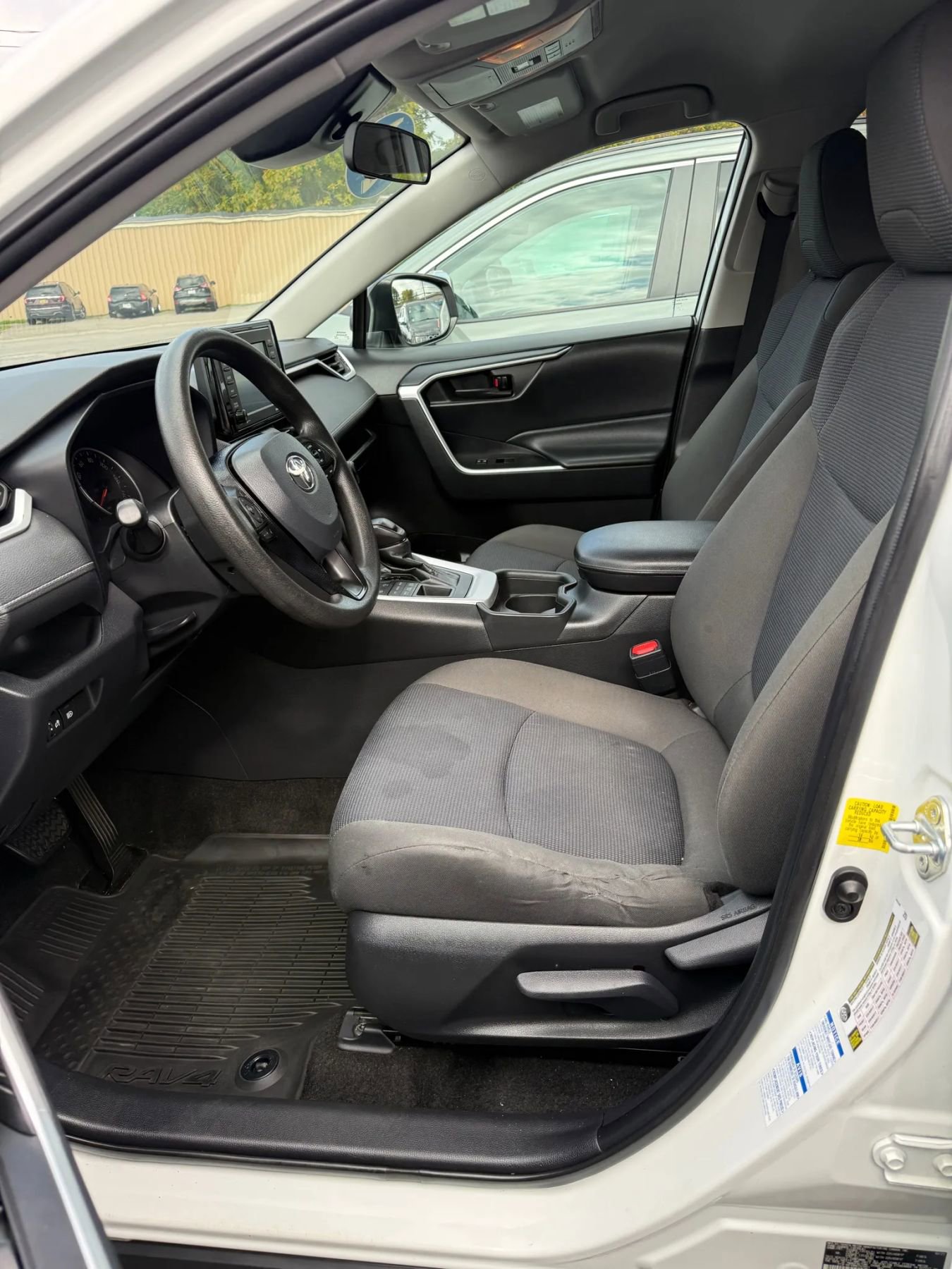 Used 2021 Toyota RAV4 LE image 20