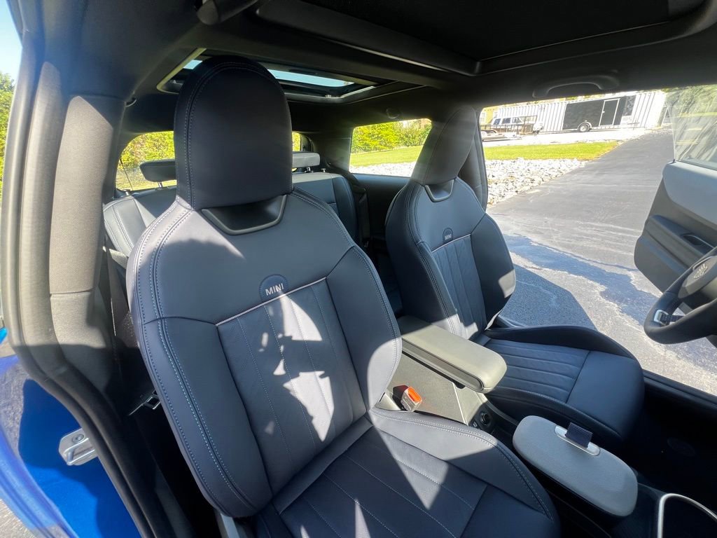 Certified 2025 MINI Cooper S image 18